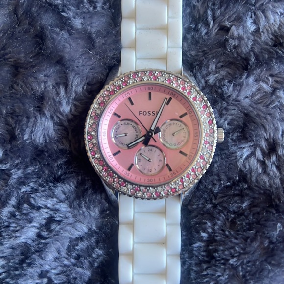 Watch - Picture 2 of 3